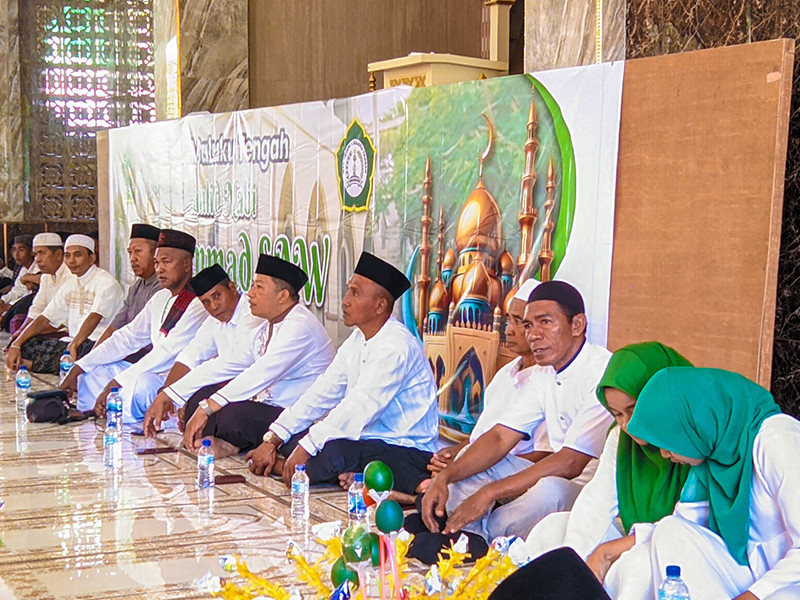 PERINGATAN MAULID NABI MUHAMMAD SAW DI MTsN 1 MALUKU TENGAH BERLANGSUNG KHIDMAT