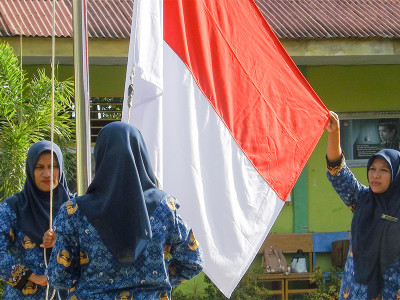 Pengibaran Bendera Merah Putih