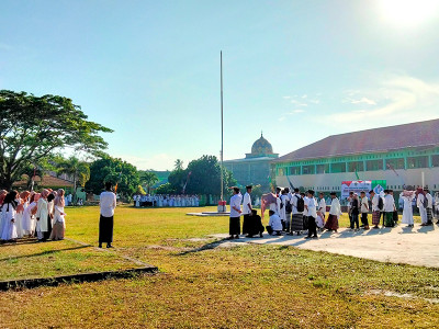 Upacara Bendera Menyambut Hari SANTRI Nasional 2023