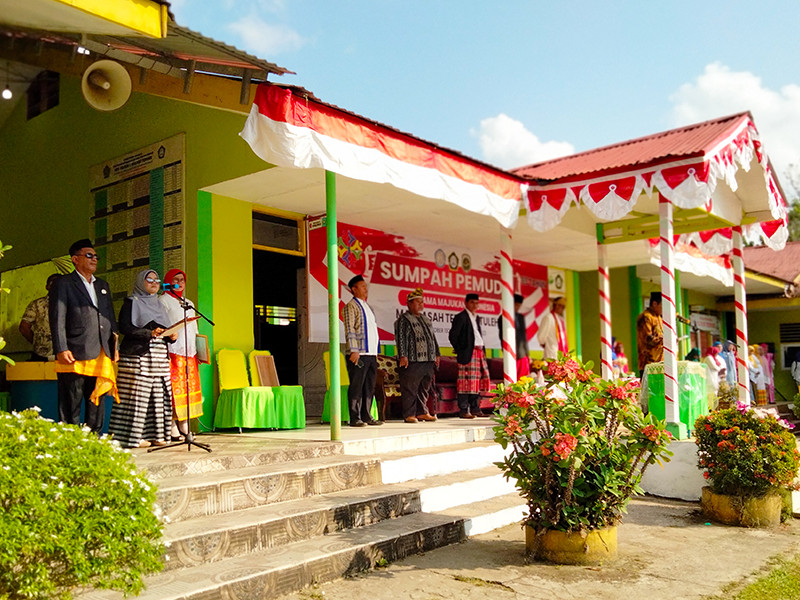UPACARA HARI SUMPAH PEMUDA | MEMBANGUN PERSATUAN DAN KEBANGSAAN DI LINGKUNGAN MTSN 1 MALTENG