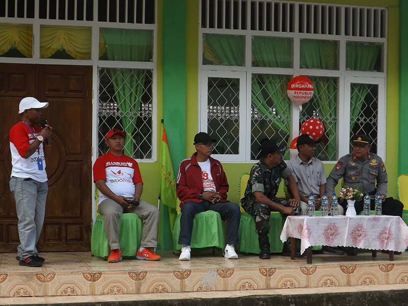 ACARA GERAK JALAN INDAH YANG DISELENGGARAKAN OLEH MTs NEGERI 1 MALUKU TENGAH